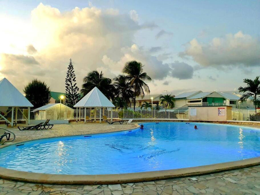 T3, Piscine, Plages Et Commerces A Pieds Sur La Marina Saint-Francois  Exterior foto